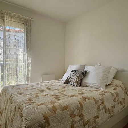2 Pieces/cabine, Acces Direct, Parking Prive, Loggia, 4 Couchages - Fr-1-225-812 Apartment *